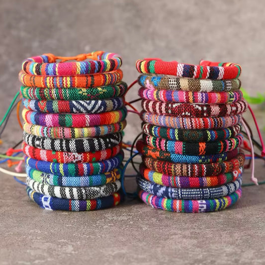 24-delige Boho Armbanden Set | Handgemaakte Kleurrijke Vriendschapsbandjes voor Mannen en Vrouwen